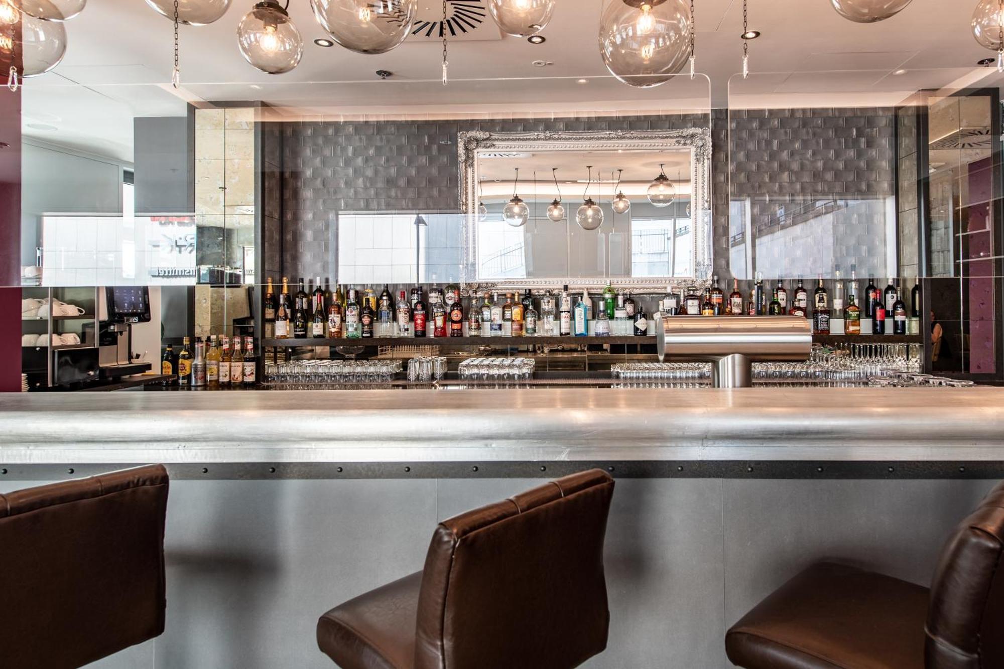 Premier Inn Stuttgart City Centre 외부 사진