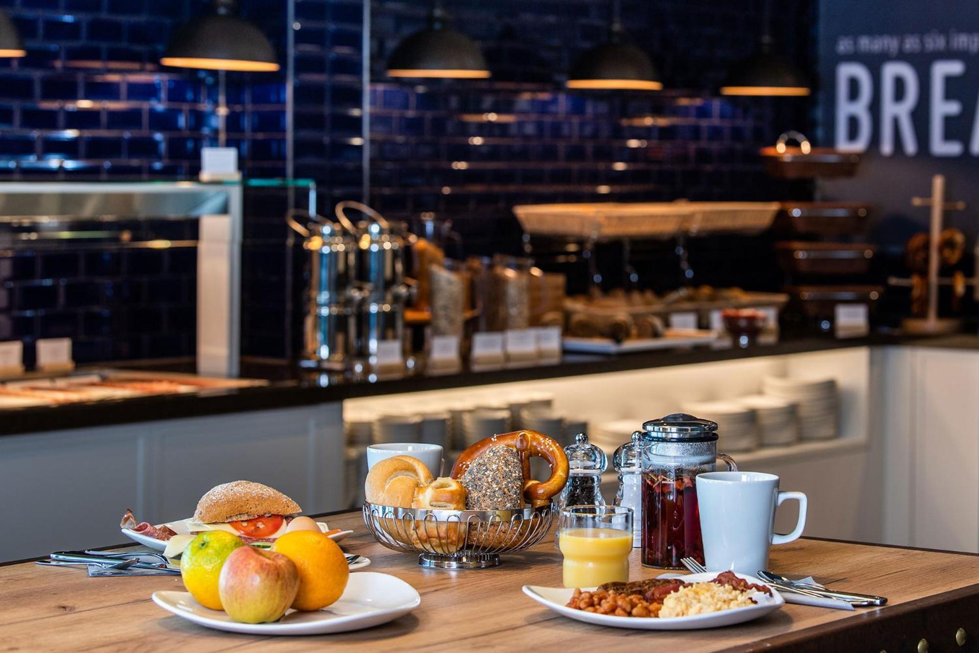 Premier Inn Stuttgart City Centre 외부 사진