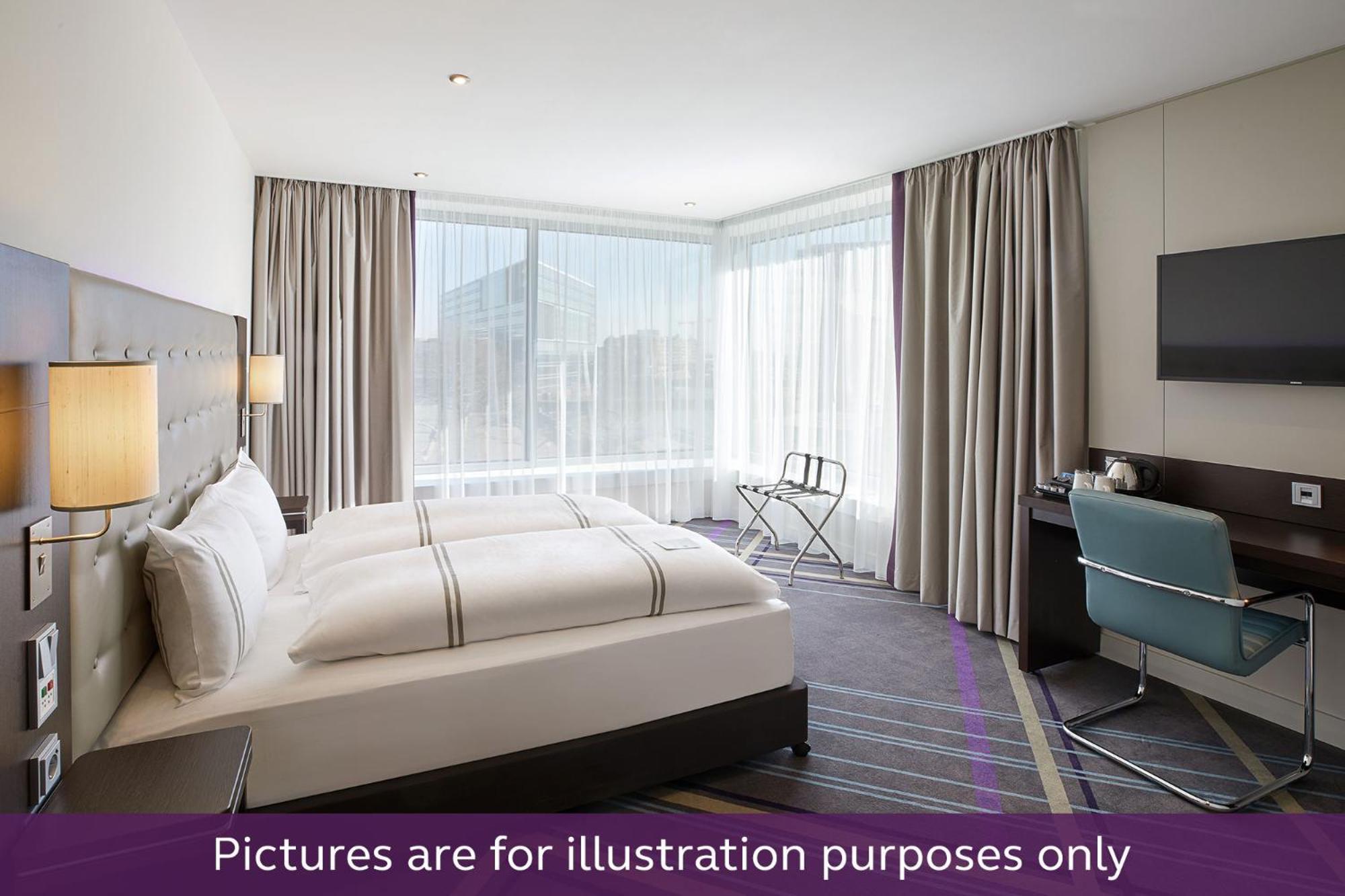 Premier Inn Stuttgart City Centre 외부 사진