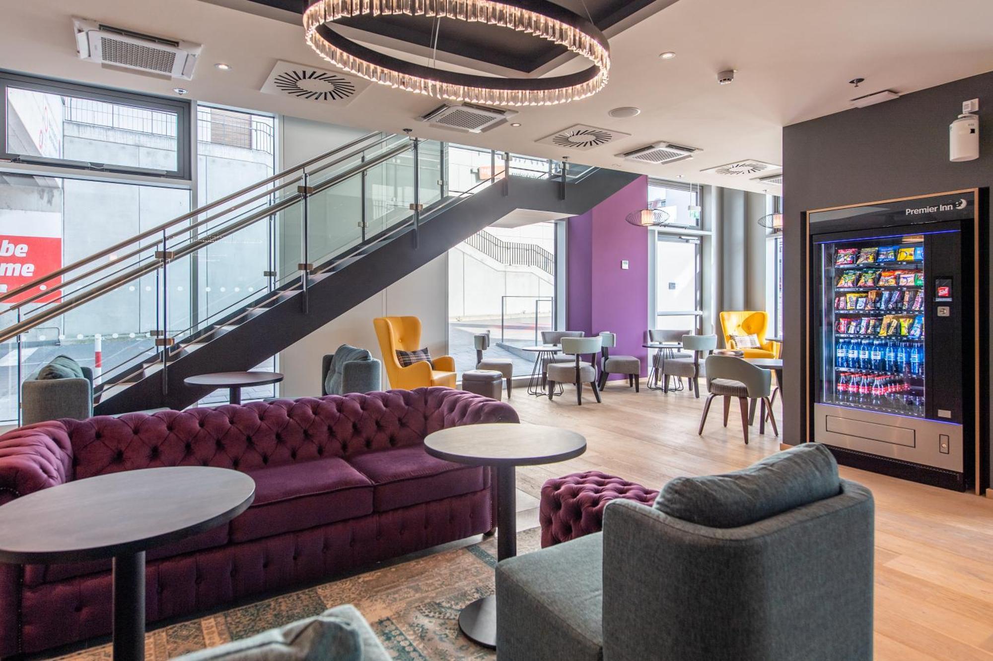 Premier Inn Stuttgart City Centre 외부 사진